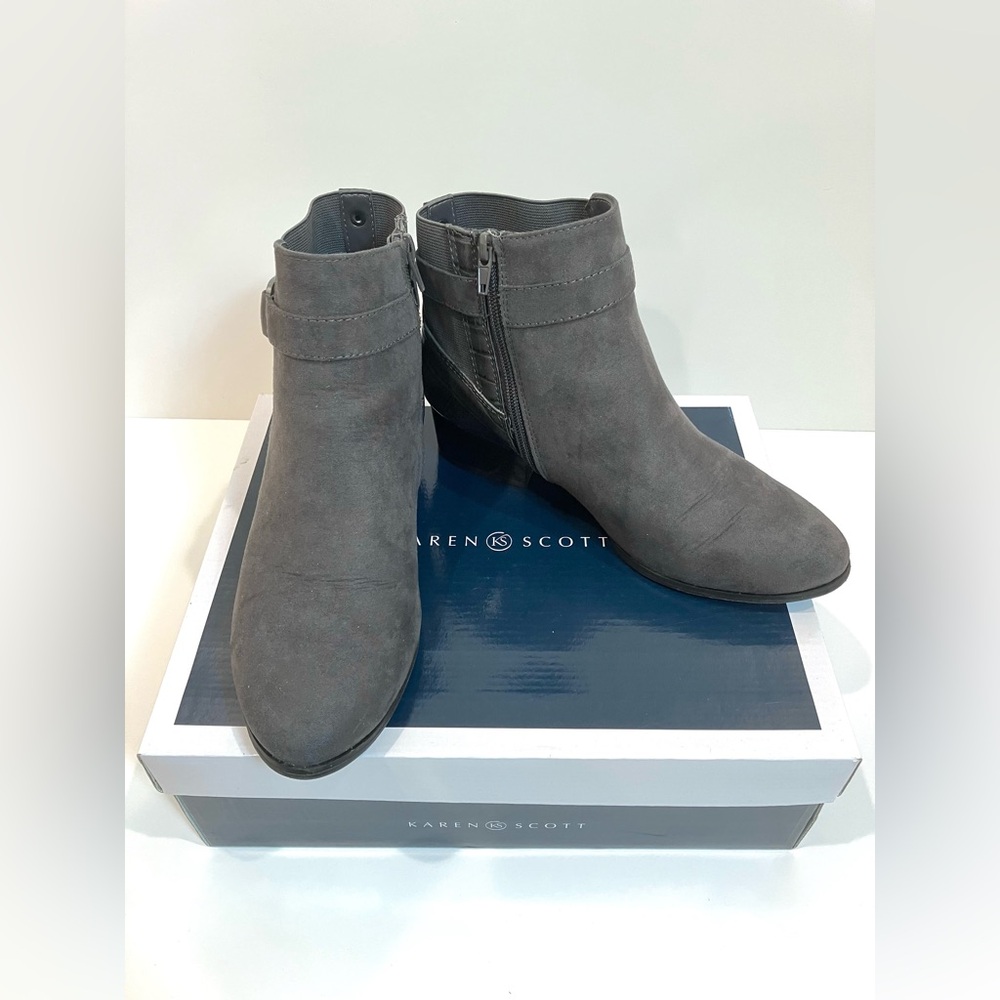 SUEDE ANKLE BOOTIES